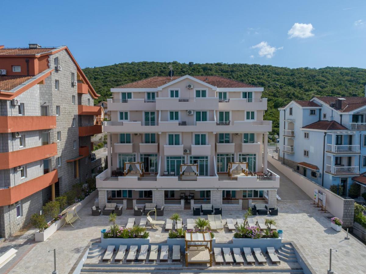 Apartments Adeona Tivat Ngoại thất bức ảnh
