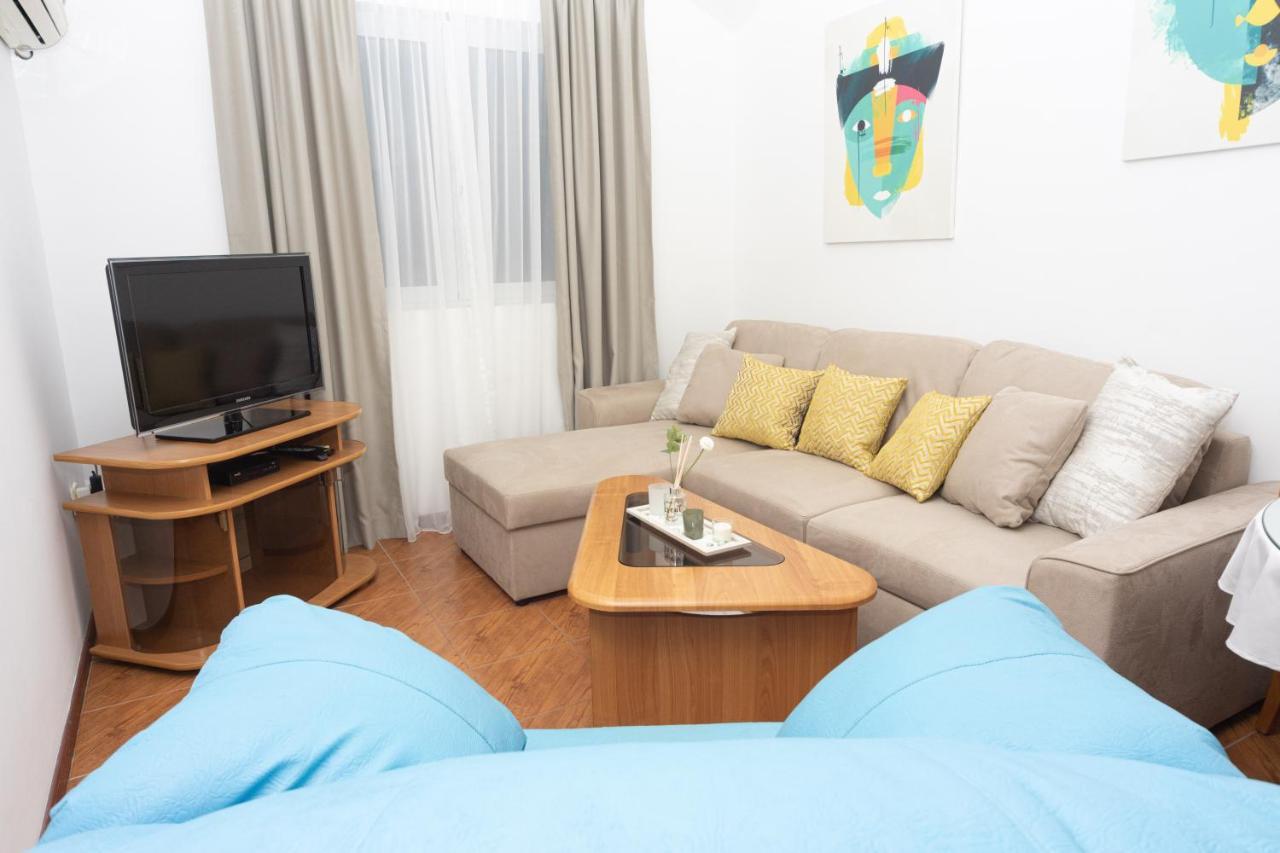 Apartments Adeona Tivat Ngoại thất bức ảnh