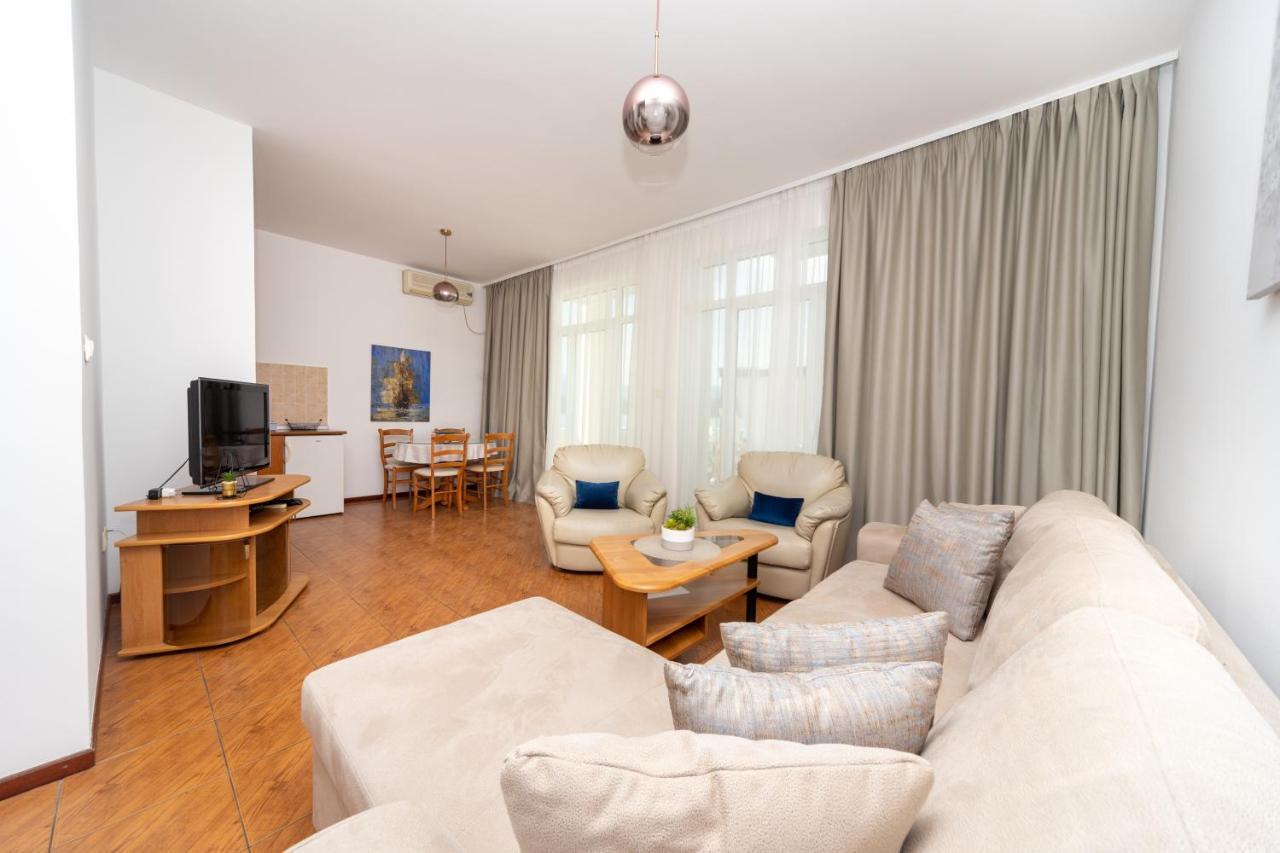 Apartments Adeona Tivat Ngoại thất bức ảnh