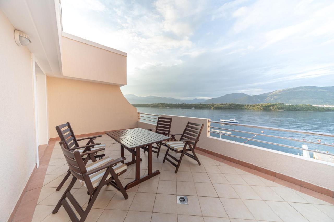 Apartments Adeona Tivat Ngoại thất bức ảnh